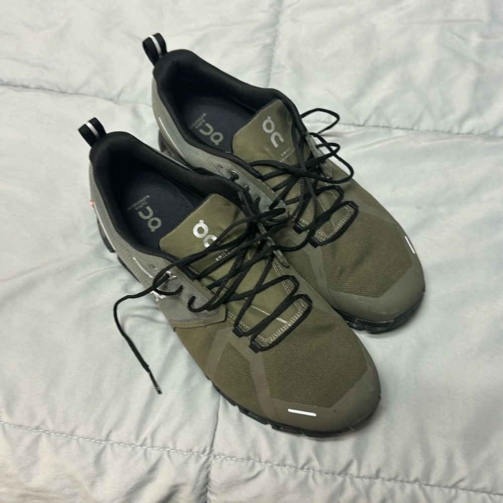 On Cloud Shoes Size 12.5
